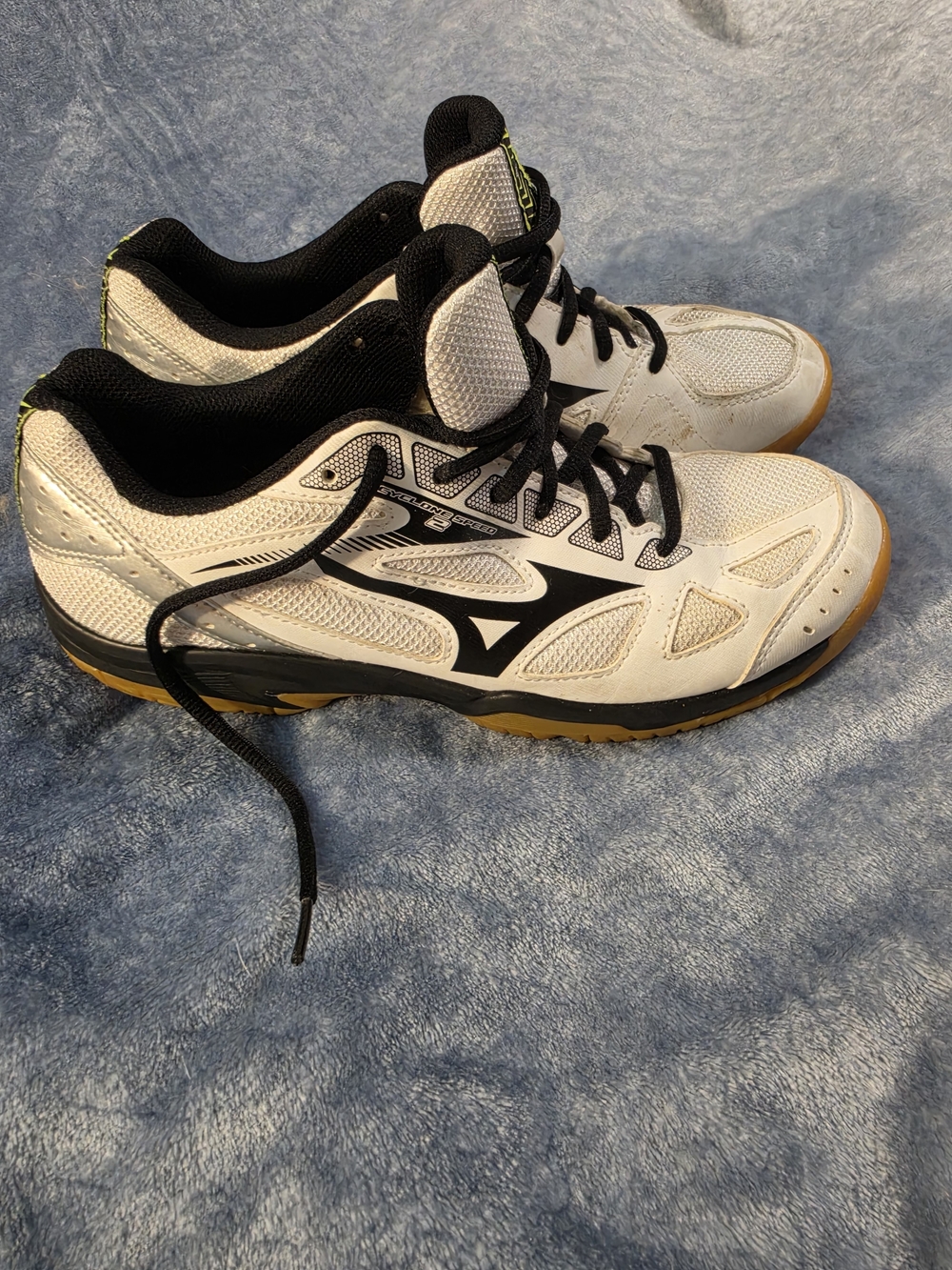 Mizuno White, Black and Gum Athletic Shoes
